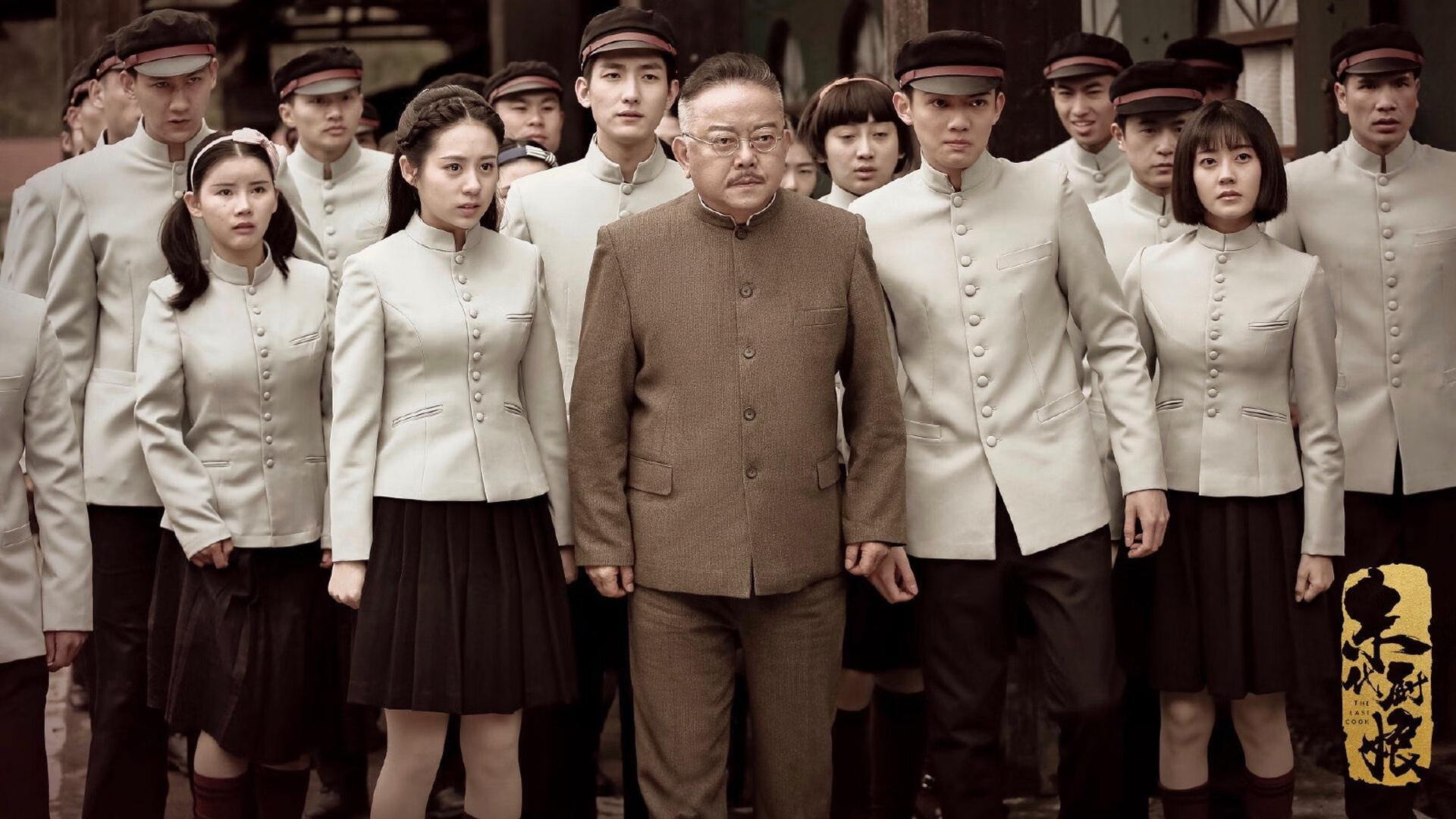 开云官方网-巴特尔凭借强悍的对抗和精准的判断力，成为袋鼠队防守中坚，巴特尔nba经历